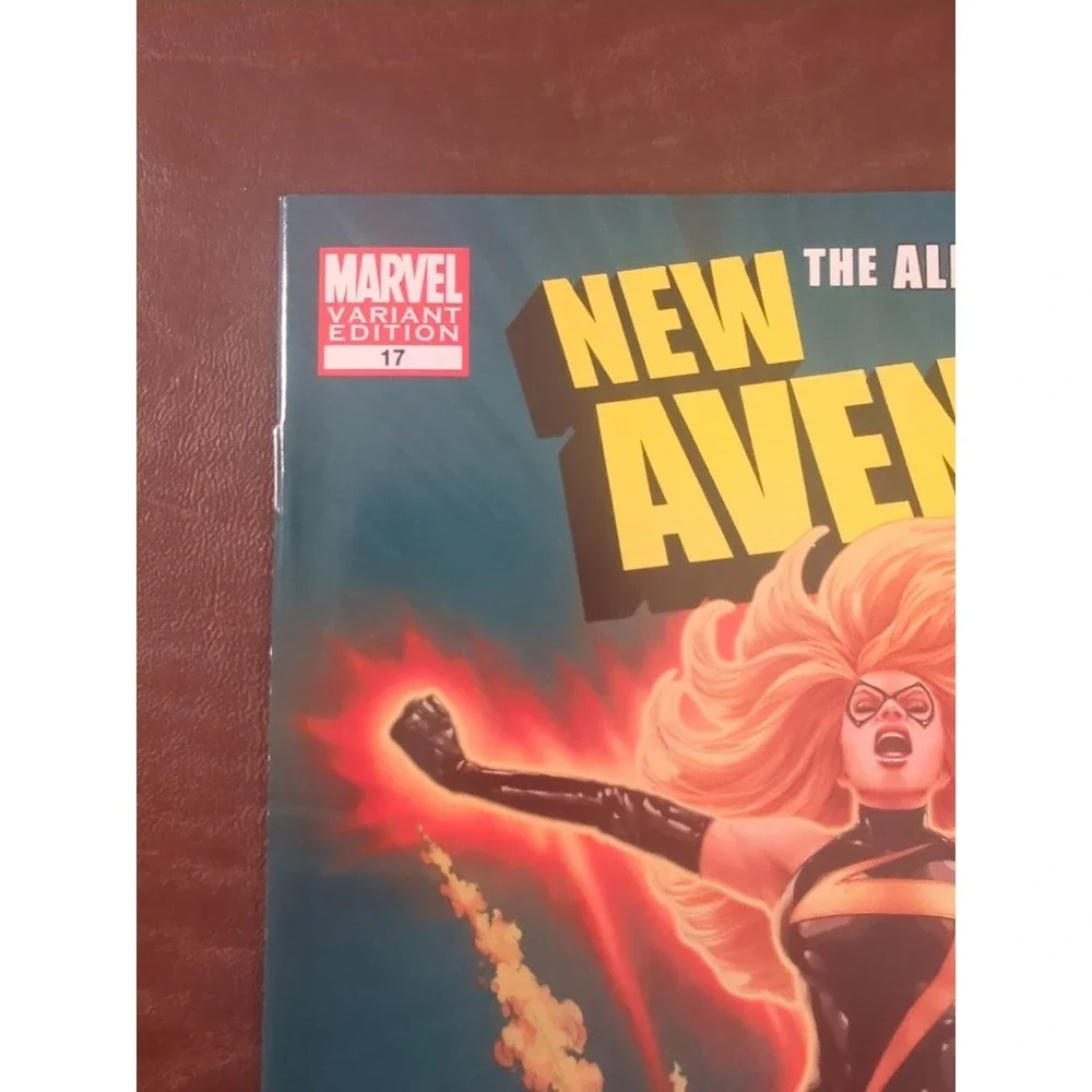 New Avengers #17 1:50 JTC Variant 2011 Ms. Marvel Joins Team‎ Enter the Phoenix